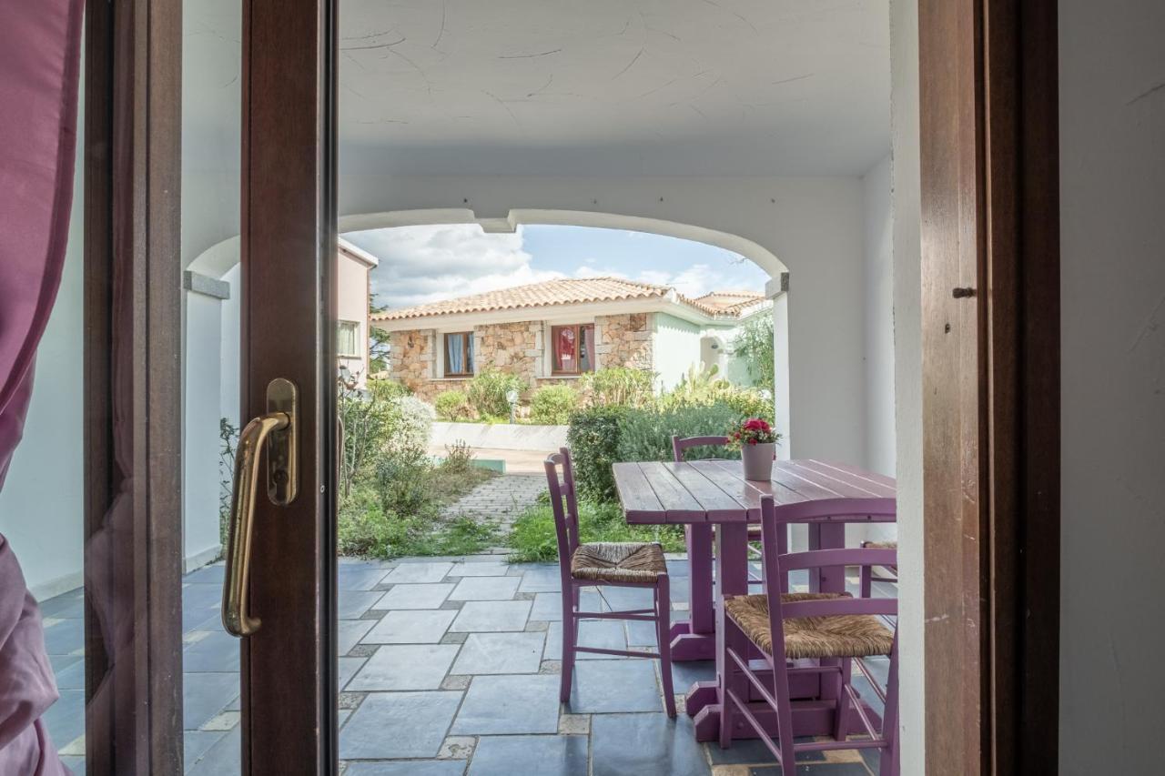 Oleandri Rossi Villa Tanaunella Kültér fotó